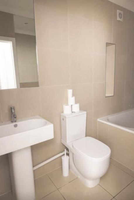 Cool, Quiet Notting Hill 2 Bed Apartamento