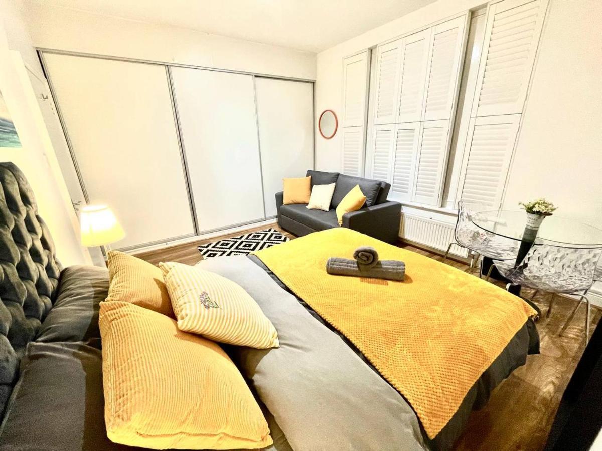 Cosmopolitan Guest house London