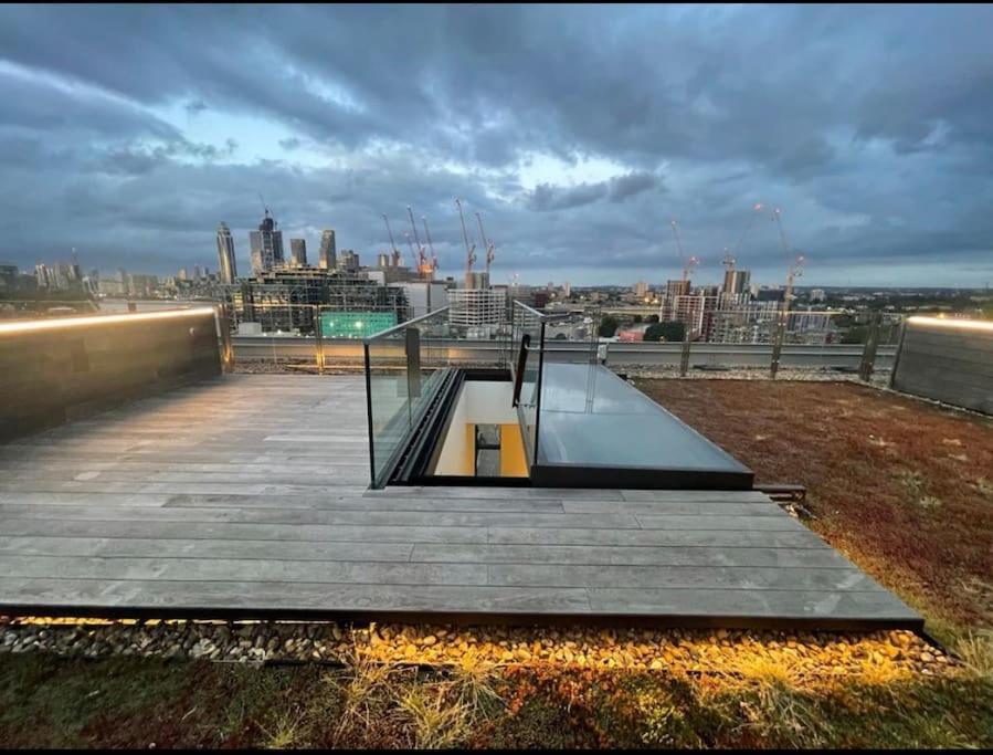 A Luxury 1 Bedroom With A Stunning View Apartamento Londres