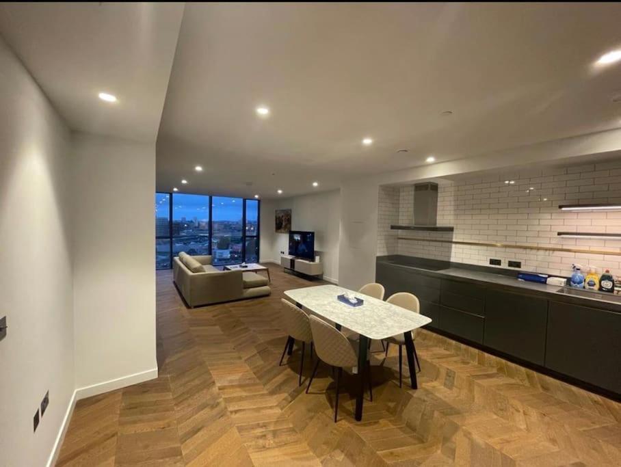 A Luxury 1 Bedroom With A Stunning View Apartamento