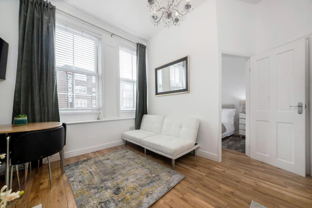 Apartment Flat In South West 1 Min To The Station