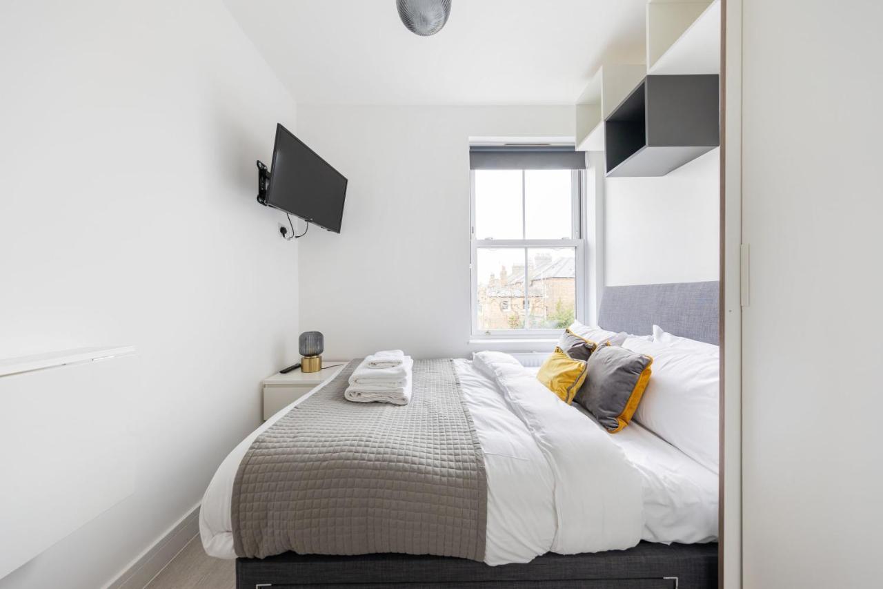 Apartment Double Bedroom In Tufnell Park With Wifi