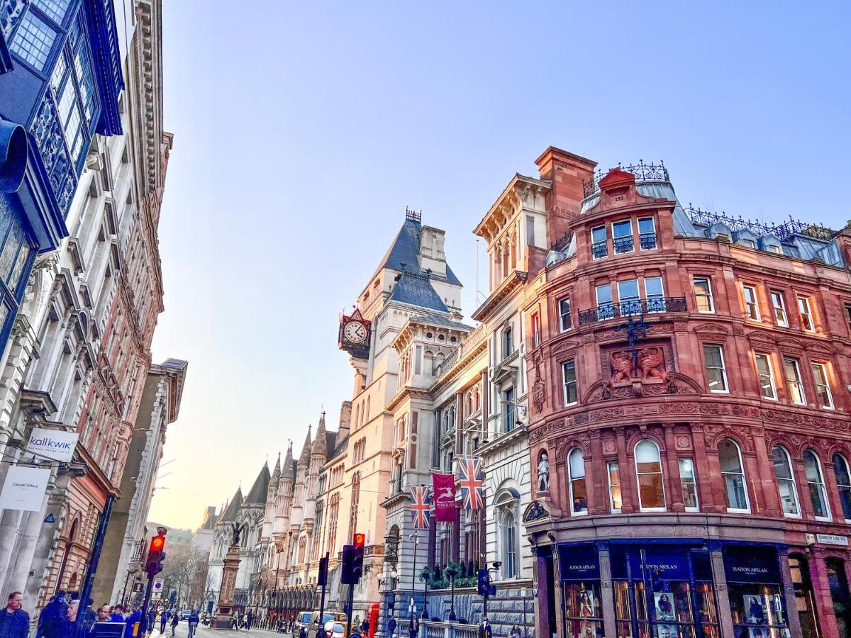 Deluxe Entire Between Covent Garden And St Pauls Cathedral Apartment London