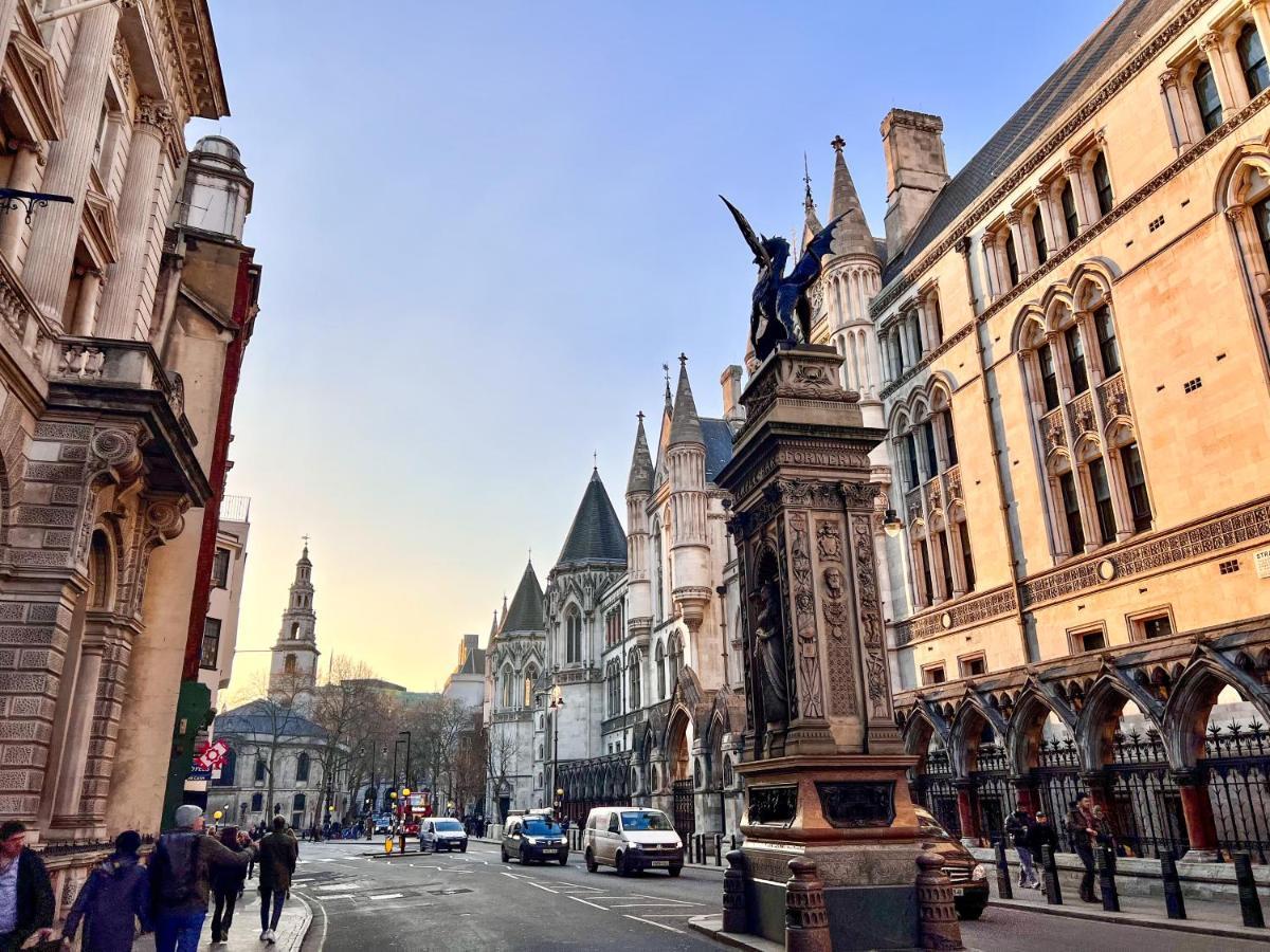 Deluxe Entire Between Covent Garden And St Pauls Cathedral Apartment London