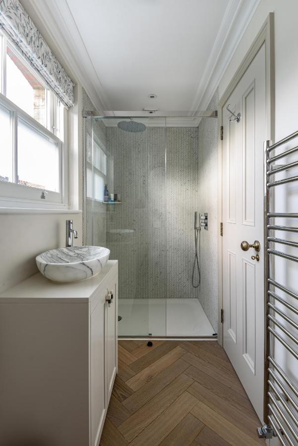Veeve - Aqua Nova Elegance * London