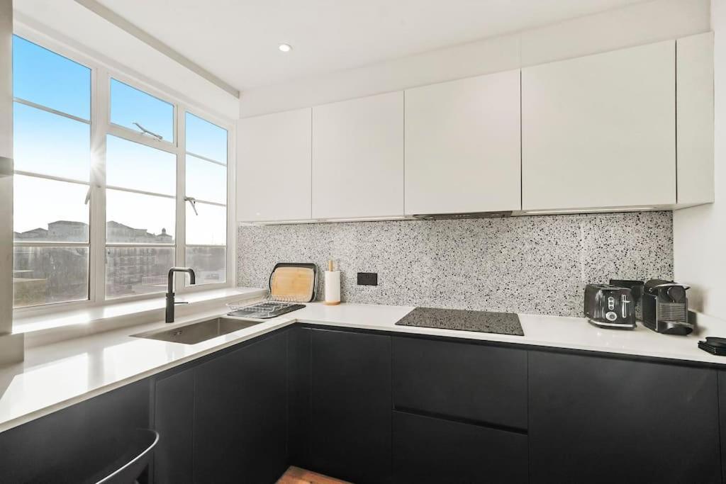 Apartment Two Bedroom Flat In Kensington