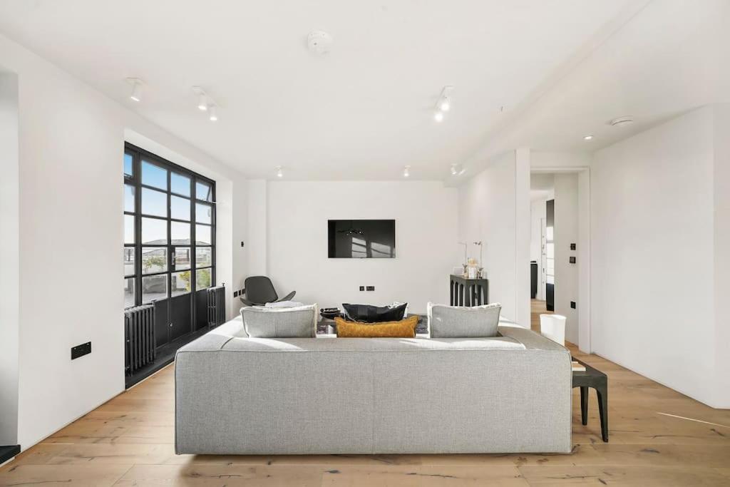 Apartment Two Bedroom Flat In Kensington London