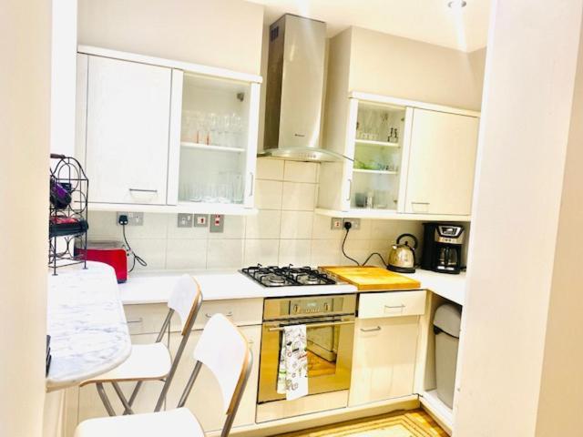 Modern Detached House Ferienhaus London