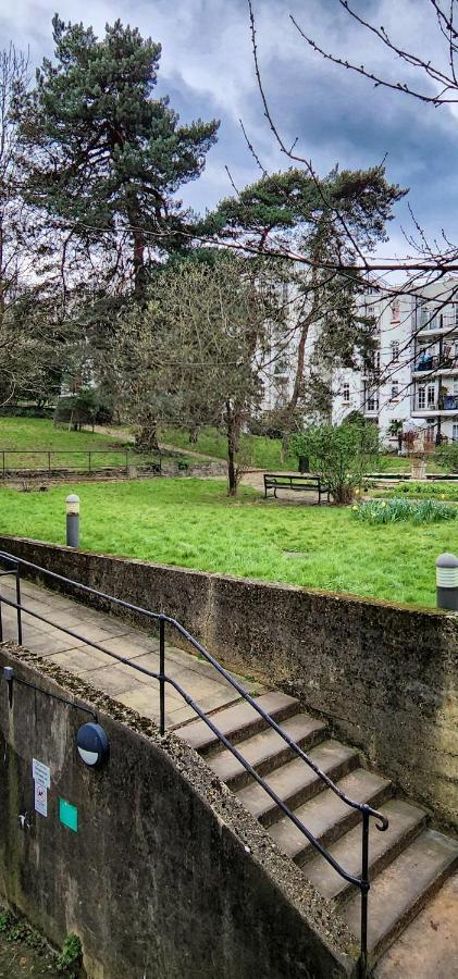 206mm Highgate * Londen