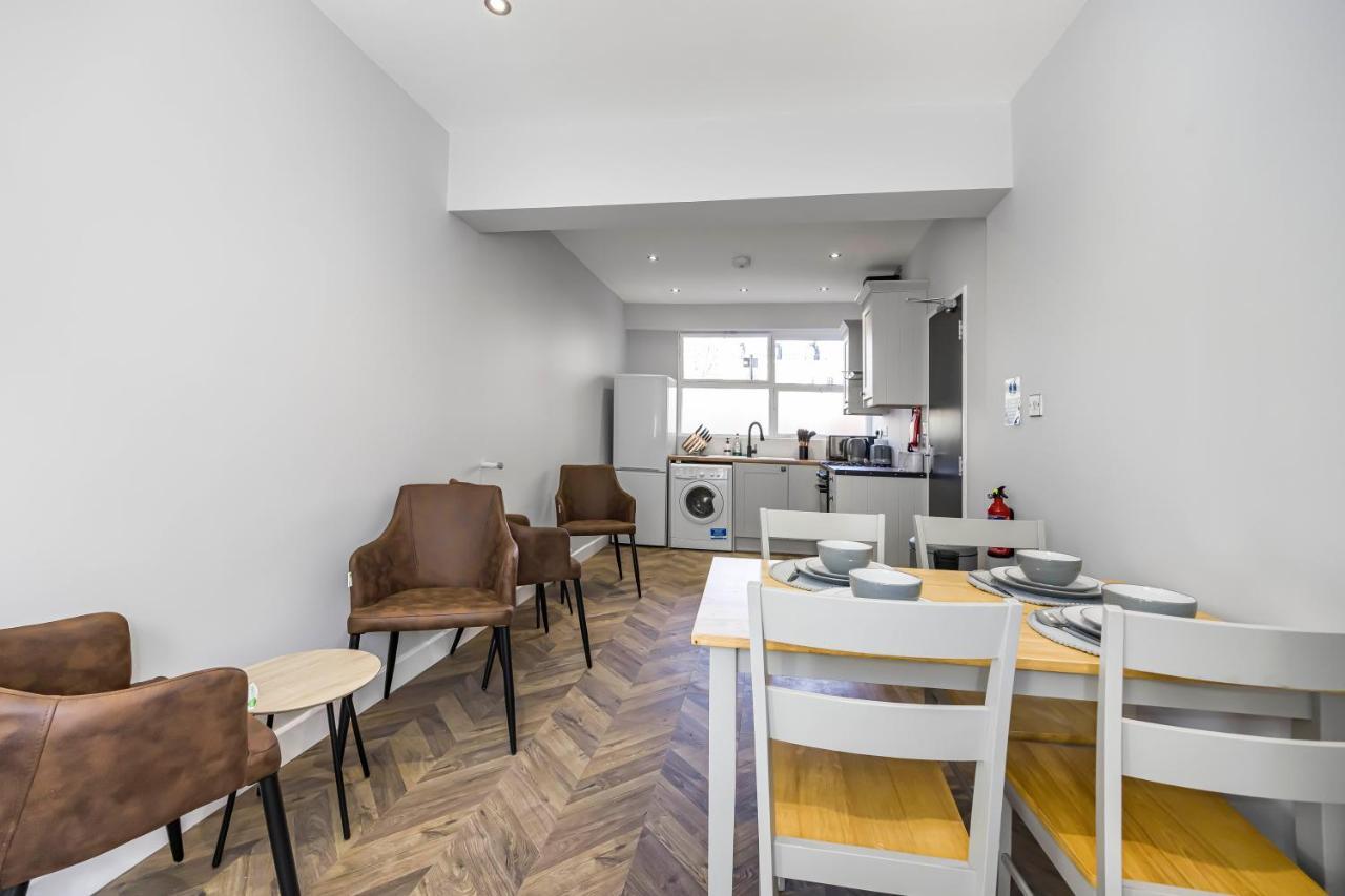 Victoria Hub Guest house London
