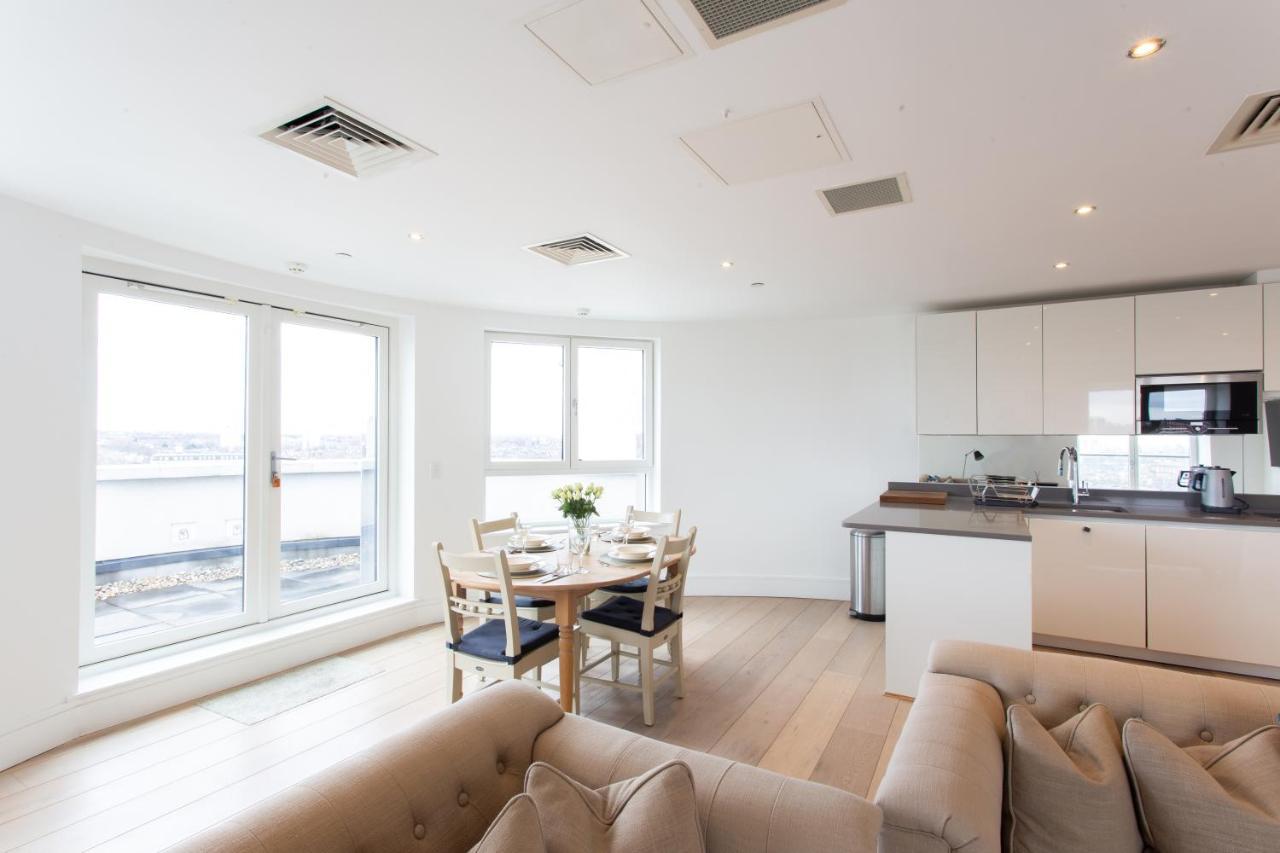 2 Bed 2 Bath Penthouse With Amazing Views With Free Parking * Londres