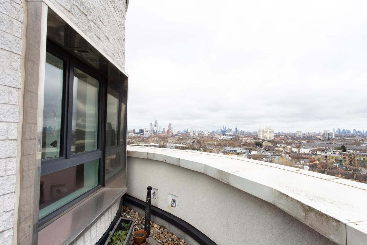 2 Bed 2 Bath Penthouse With Amazing Views With Free Parking Apartamento *