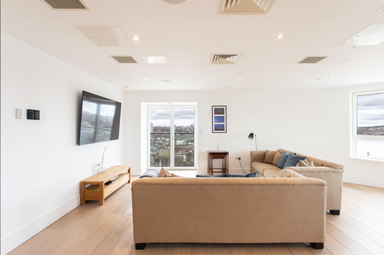 2 Bed 2 Bath Penthouse With Amazing Views With Free Parking Apartamento Londres