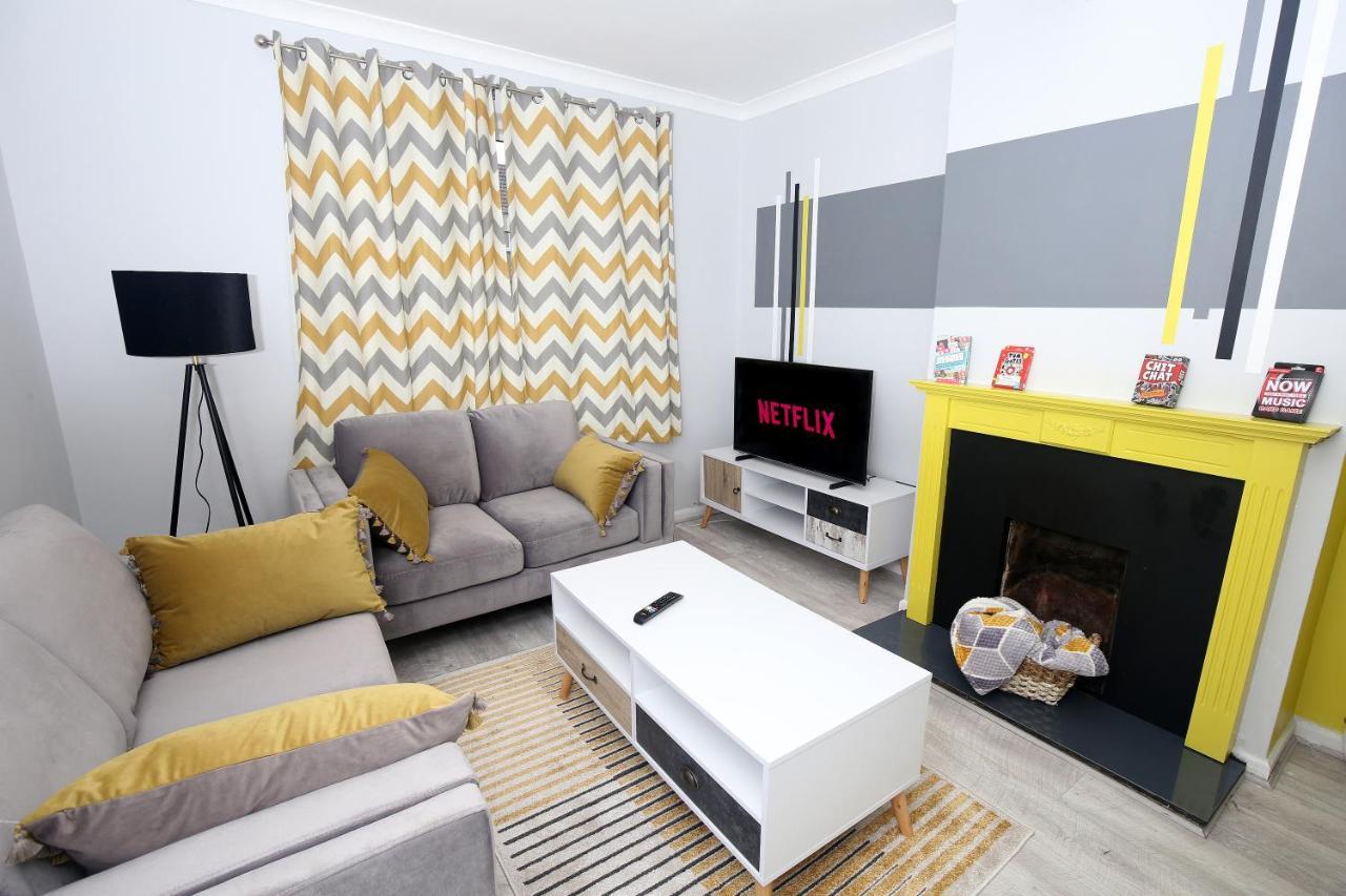 Family-friendly 3-bed House With Parking Near O2 Apartamento *