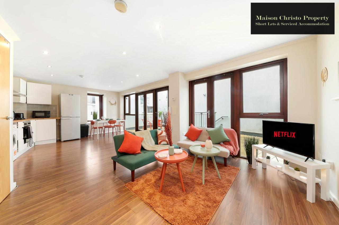 Appartement Eden 2bedroom Sleeps 6 In With Wifi & Leisure By Maison Christo Short Lets & Serviced Londen