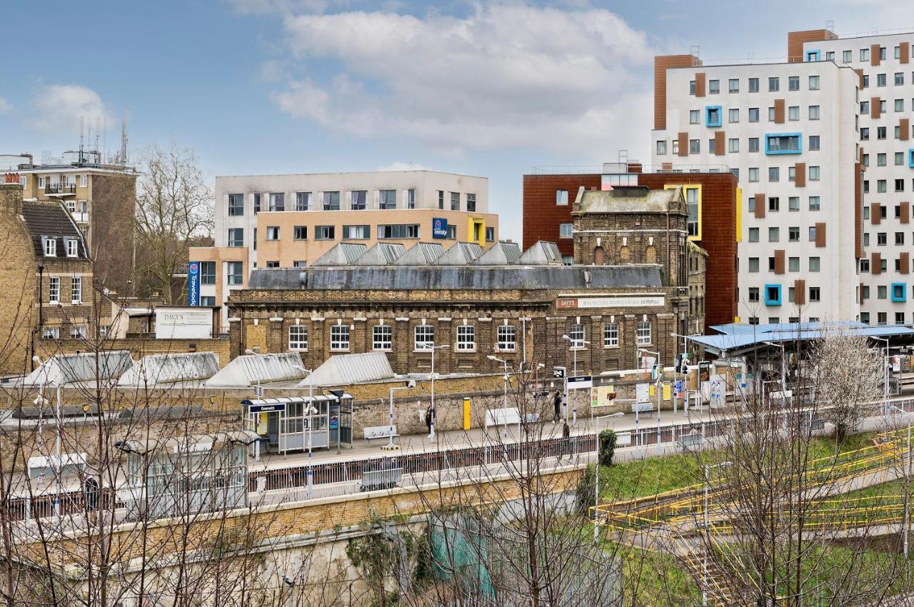 Bright Greenwich Flat Near Canary Wharf By Underthedoormat