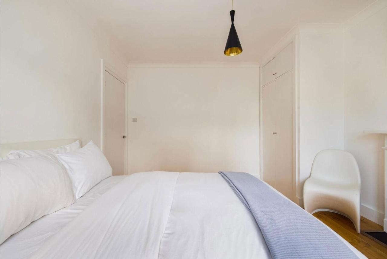 Cool, Quiet Notting Hill 2 Bed