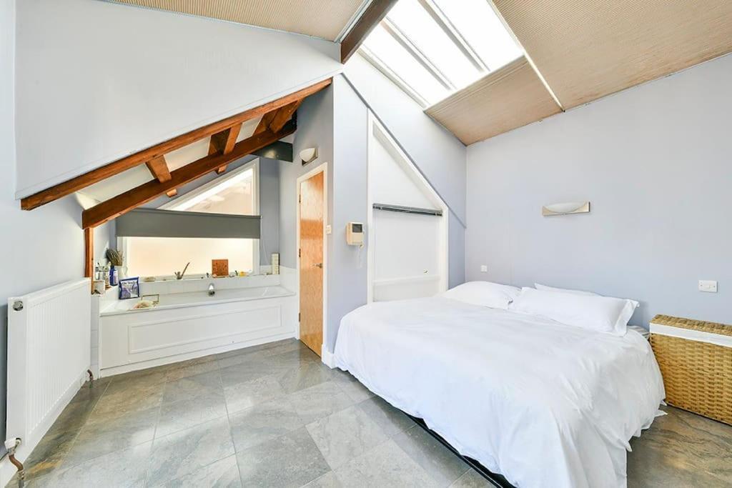 Apartment Dovecote - Sanctuary In The Sky London