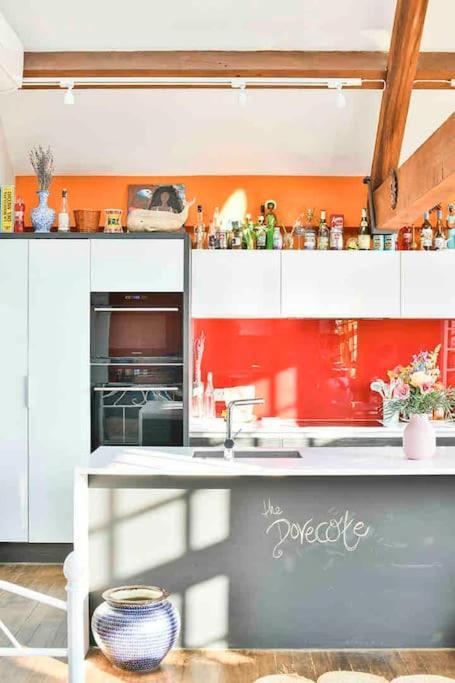 Dovecote - Sanctuary In The Sky Apartment London