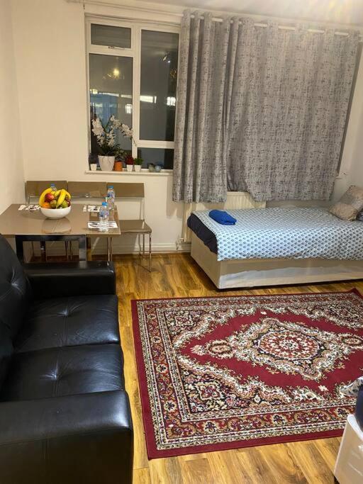 Ground Floor One Bedroom Bayswater Central * Londres