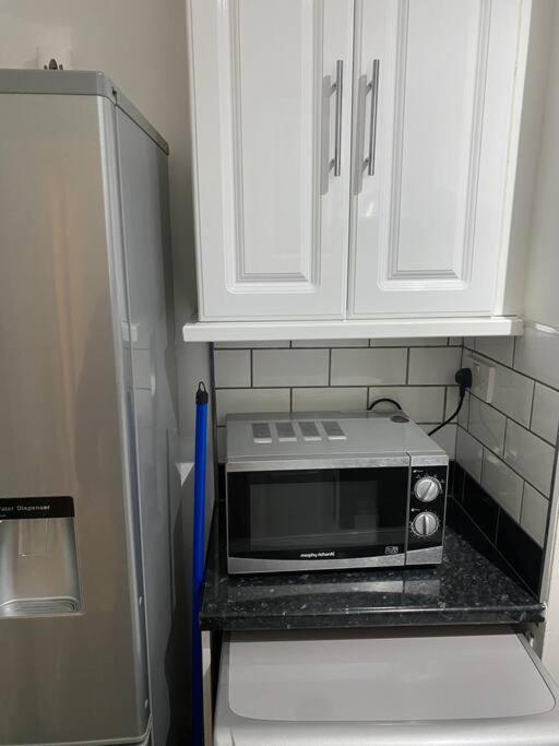 Ground Floor One Bedroom Bayswater Central Londres