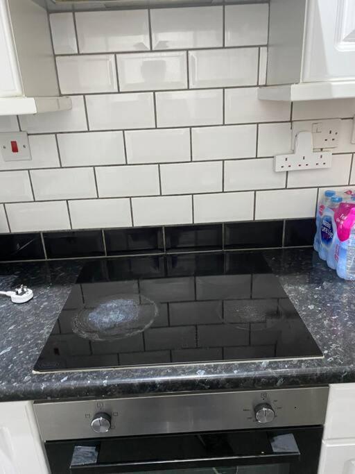 Apartamento Ground Floor One Bedroom Bayswater Central Londres