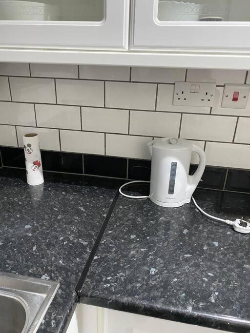 Apartamento Ground Floor One Bedroom Bayswater Central Londres
