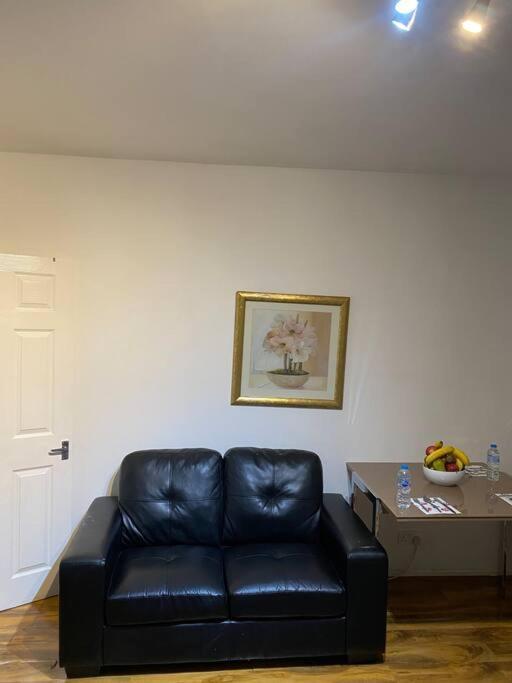 Ground Floor One Bedroom Bayswater Central