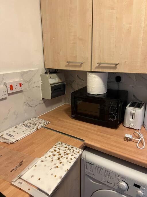 016- 1 Bedroom Church Street F31 Appartement *
