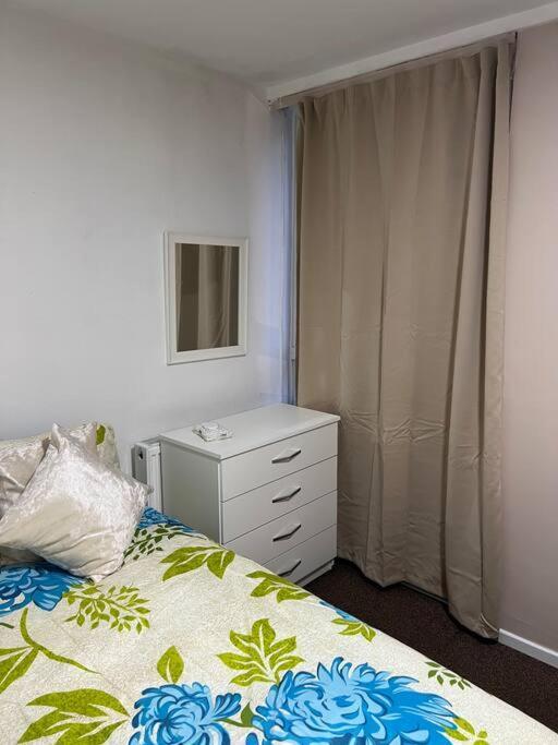 016- 1 Bedroom Church Street F31 Londen