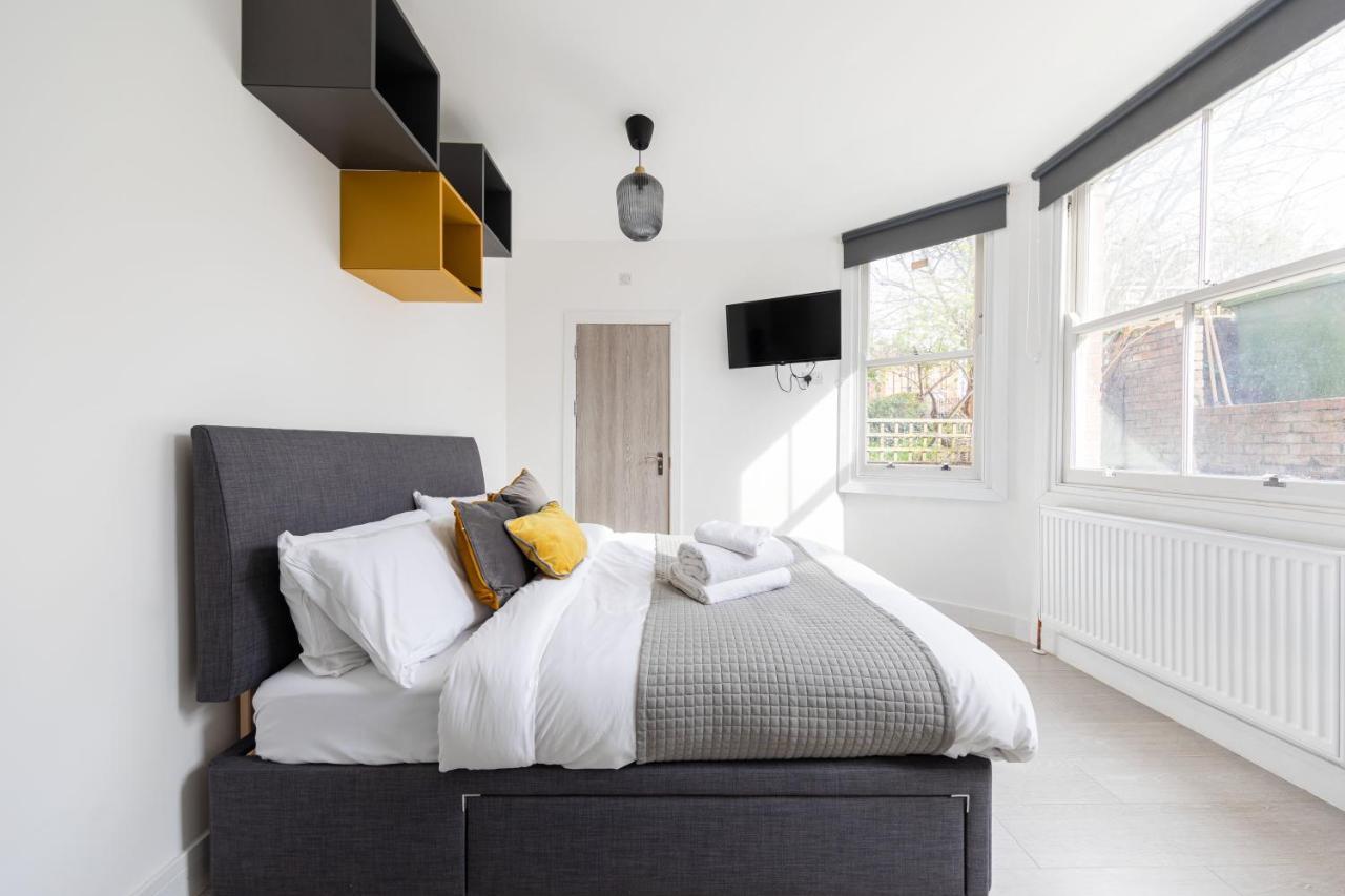 Apartment Double Ensuite Sleeps 2 Long Term Welcome With Garden View *