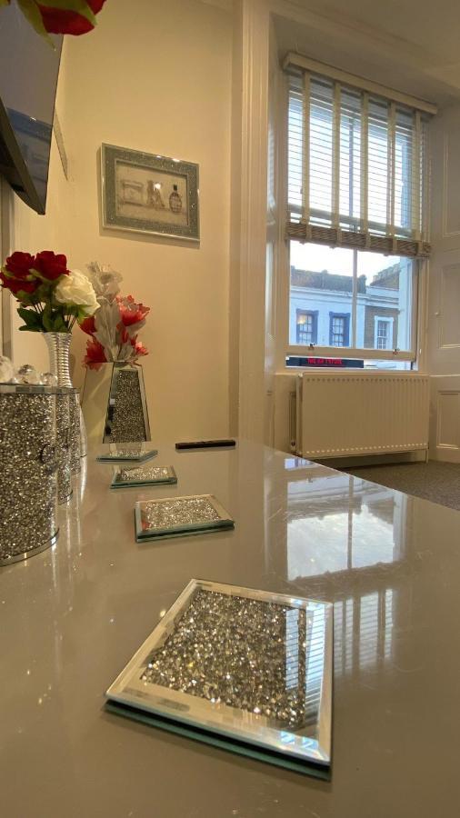 2 Notting Hill Portobello Road Amazing Location! * Londen
