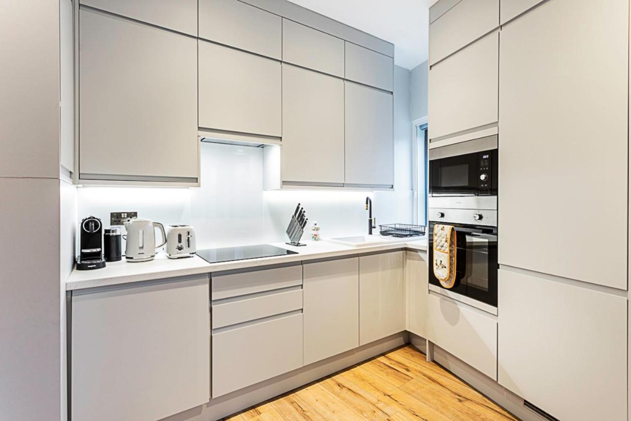 Gorgeous Roehampton Flat * London