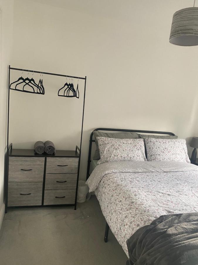 Hameway House- Stunning 4 Bedroom House With A Spacious Kitchen Londen