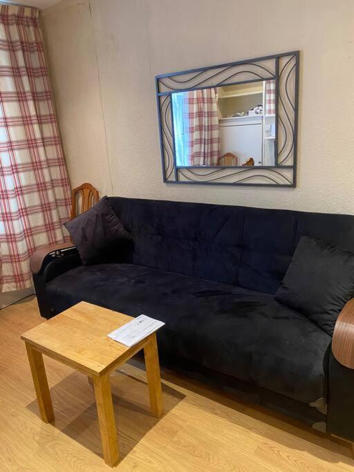 017- Premium Location 100 Penfold Place Apartment London