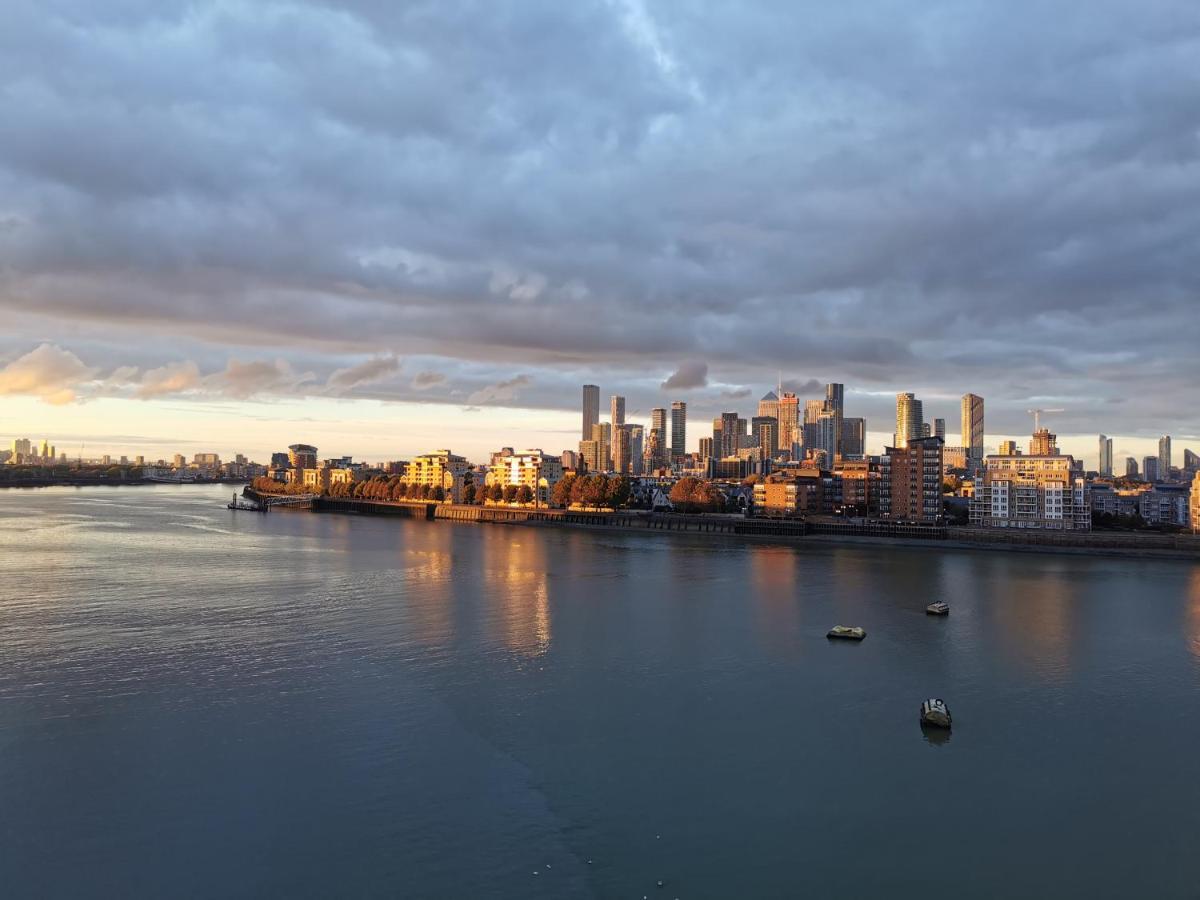 Homestay With Stunning Thames River View Habitación en casa particular *