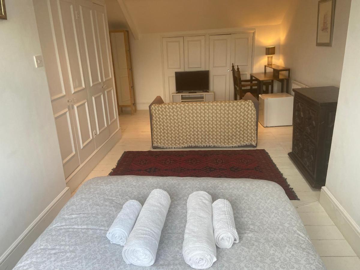 Charming And Beautiful In Wandsworth Homestay London