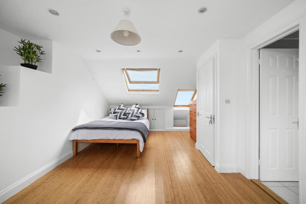 Appartement Hanger Lane Hububb Londen