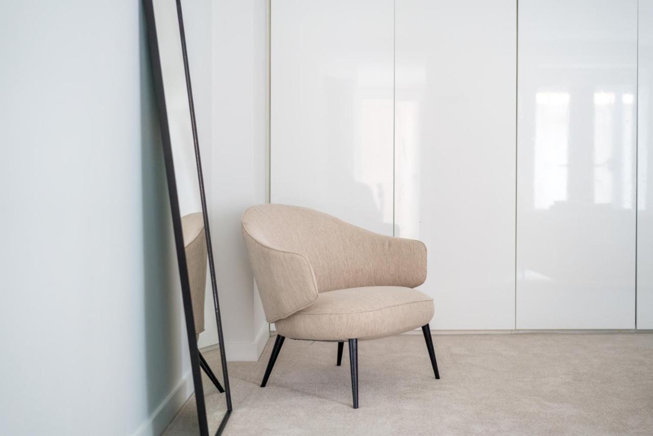 Joivy Stylish 3 Bed, 3 Bath House With Private Courtyard In Chelsea Ferienhaus