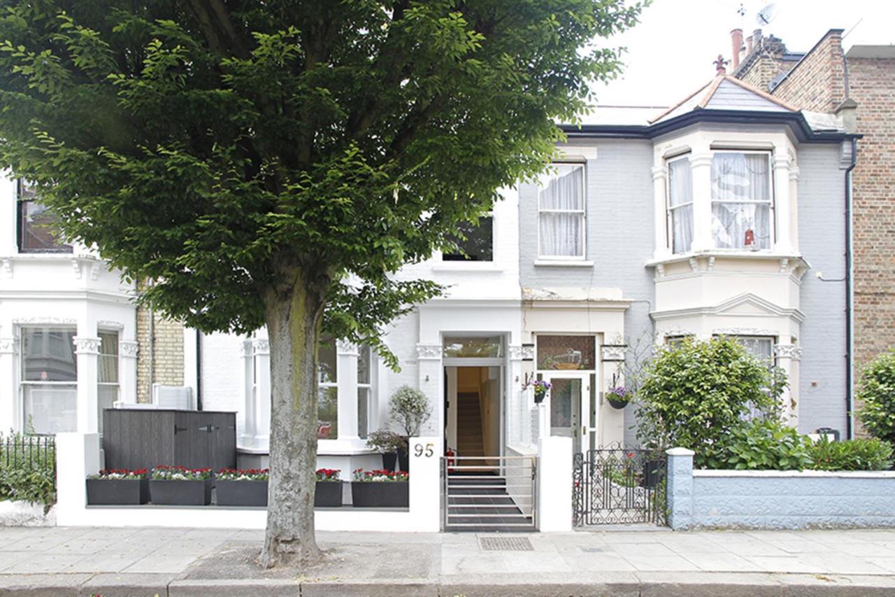 Lets - I2 Apartment London