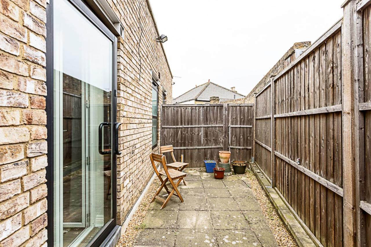 Gorgeous Roehampton Flat London