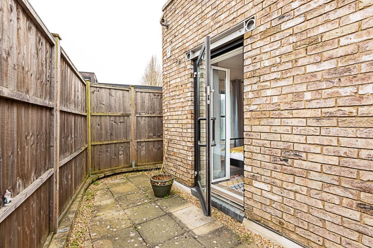 Apartment Gorgeous Roehampton Flat *