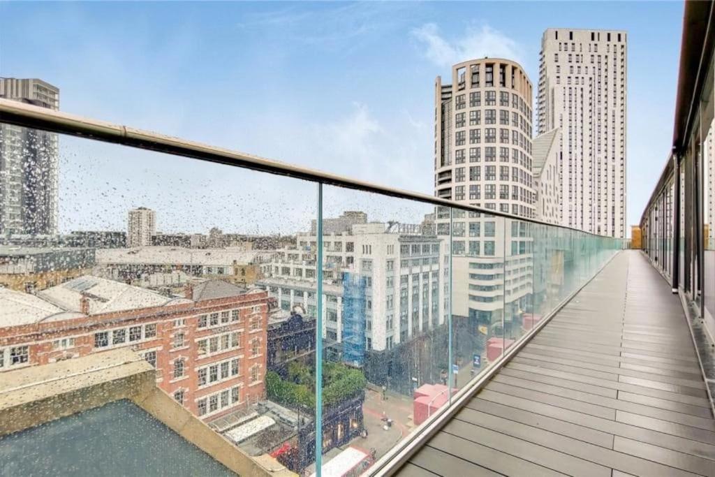 Large 3 Bed 3 Bathrooms Penthouse With Terrace And Views In Apartment