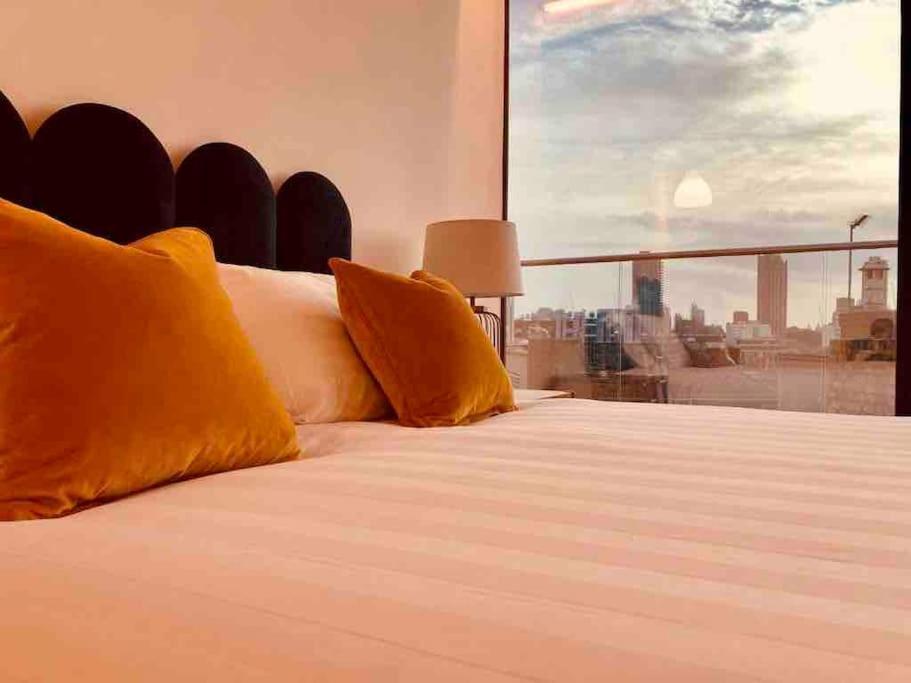 Large 3 Bed 3 Bathrooms Penthouse With Terrace And Views In Apartment *