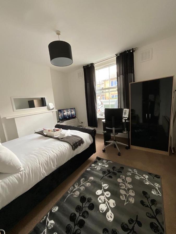 Comfy * London