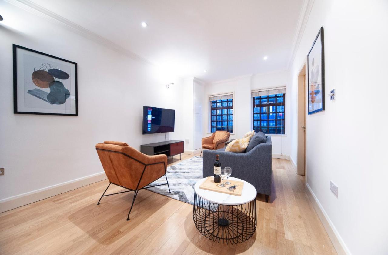 Spacious & Unique Flat In Hoxton - 2 Bed