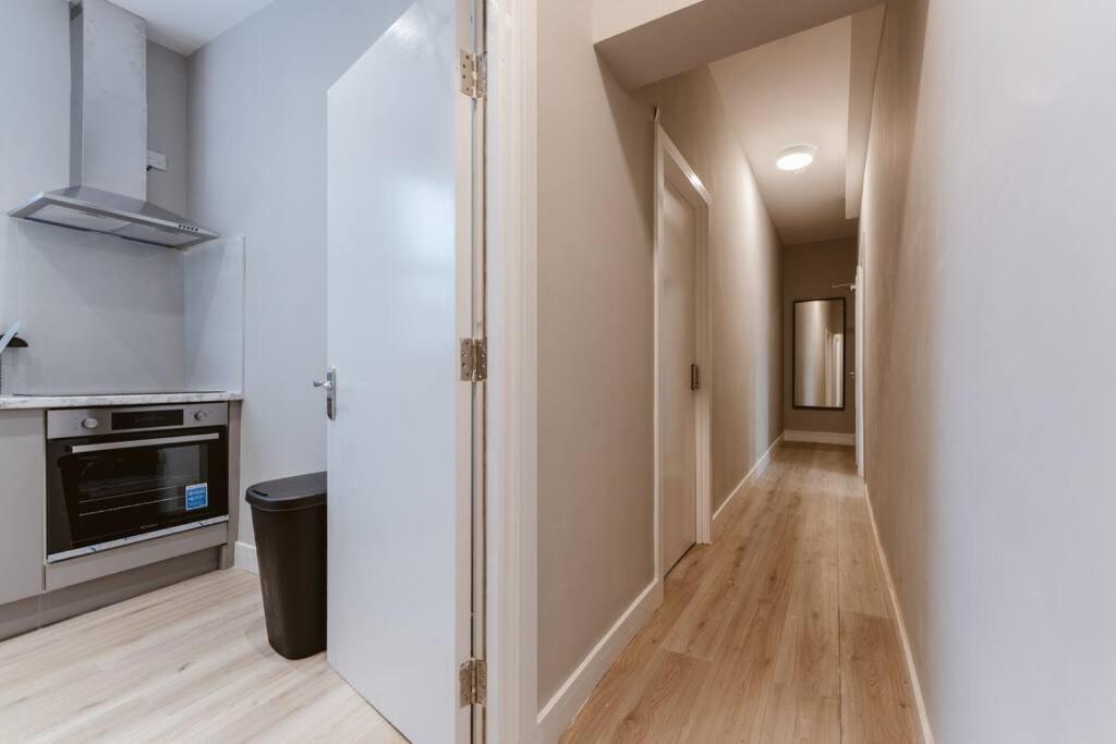 Stylish Kitchenette In London's Vibrant Holloway District Appartement Londen