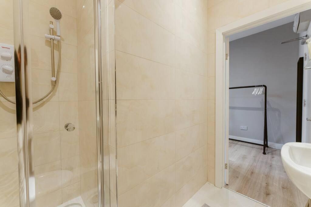 Appartement Stylish Kitchenette In London's Vibrant Holloway District