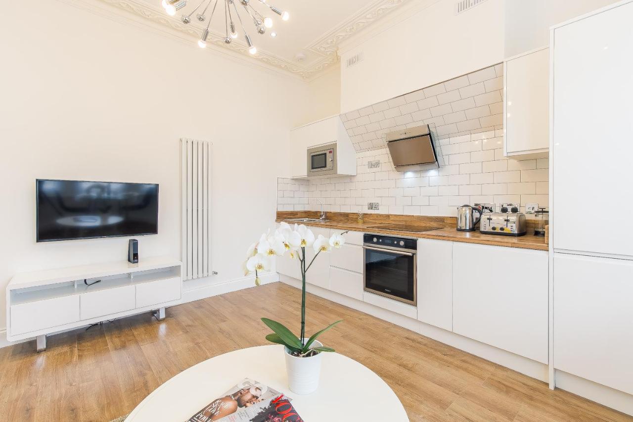 Maycourt Gem Apartment *
