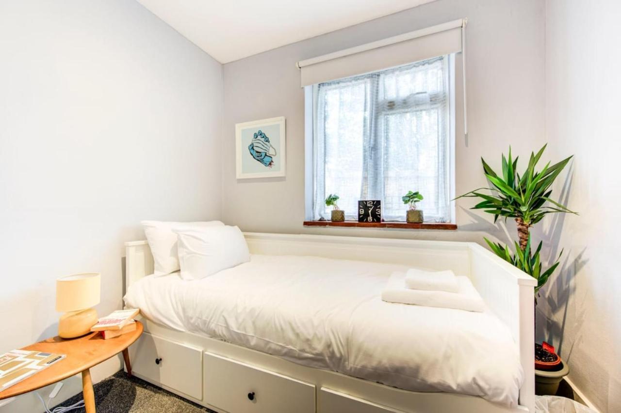 Guestready - Stylish Getaway Near Tooting Station Londen